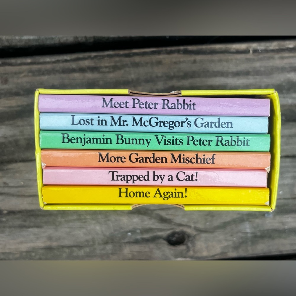 VINTAGE ’LITTLE TREASURY OF PETER RABBIT’ MINI 6 PIECE BOARD BOOK COLLECTION - Picture 3 of 6